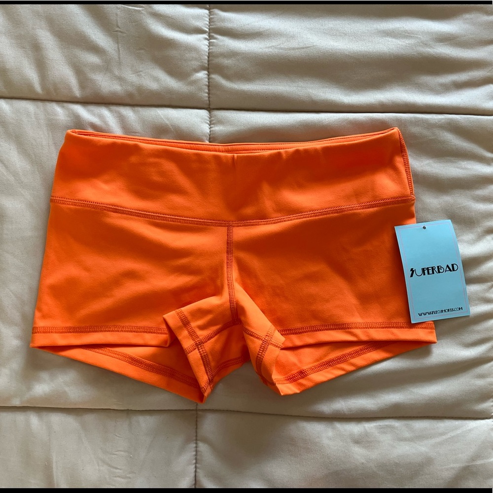 Fleo short bright orange